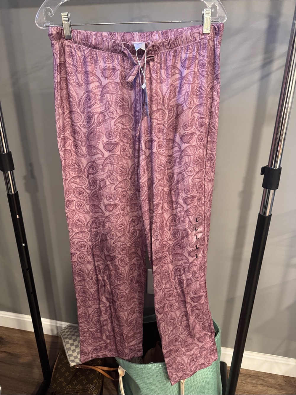 Women’s Pink Paisley Lounge Pants